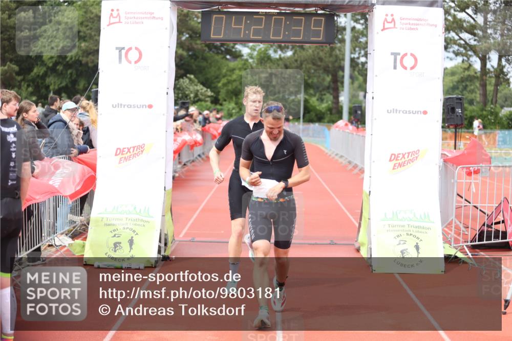 14.06.2026 - 7 Türme Triathlon Andreas Tolksdorf http://msf.ph/oto/9803181 14.06.2026 15:20:37 Ziel 1014, 1157 meine-sportfotos.de