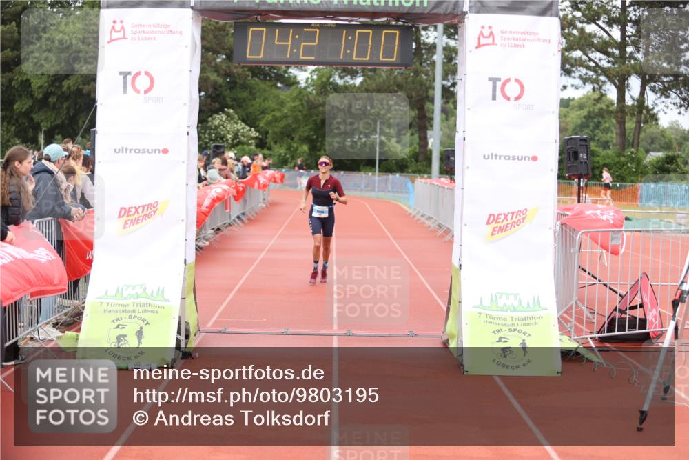 14.06.2026 - 7 Türme Triathlon Andreas Tolksdorf http://msf.ph/oto/9803195 14.06.2026 15:20:59 Ziel 995 meine-sportfotos.de