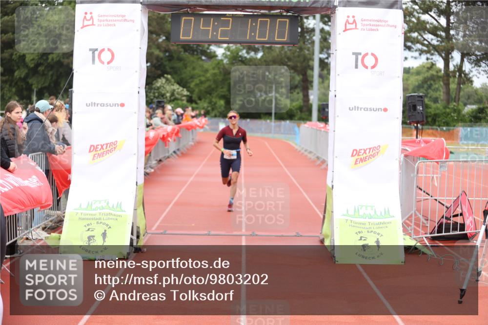 14.06.2026 - 7 Türme Triathlon Andreas Tolksdorf http://msf.ph/oto/9803202 14.06.2026 15:20:59 Ziel 995 meine-sportfotos.de