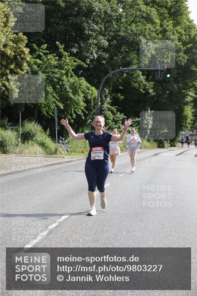 14.06.2026 - REWE Women's Run Jannik Wohlers http://msf.ph/oto/9803227 14.06.2026 10:18:55 Laufen 10459 meine-sportfotos.de