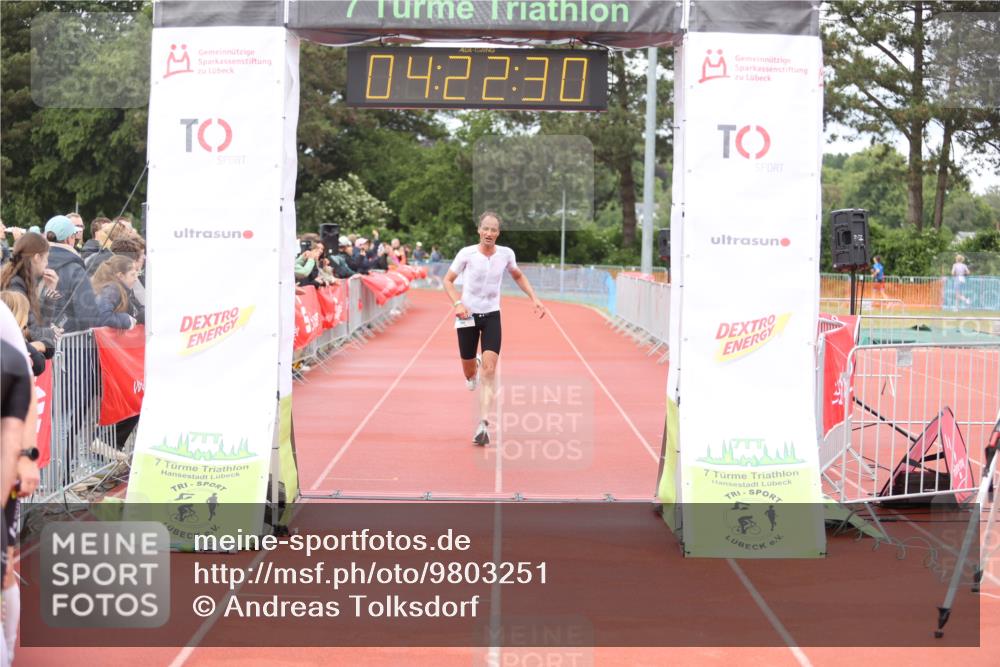 14.06.2026 - 7 Türme Triathlon Andreas Tolksdorf http://msf.ph/oto/9803251 14.06.2026 15:22:30 Ziel 1152 meine-sportfotos.de