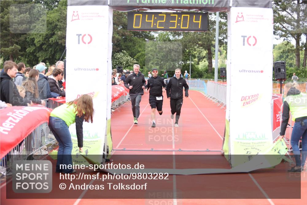 14.06.2026 - 7 Türme Triathlon Andreas Tolksdorf http://msf.ph/oto/9803282 14.06.2026 15:23:03 Ziel 1020, 1198 meine-sportfotos.de