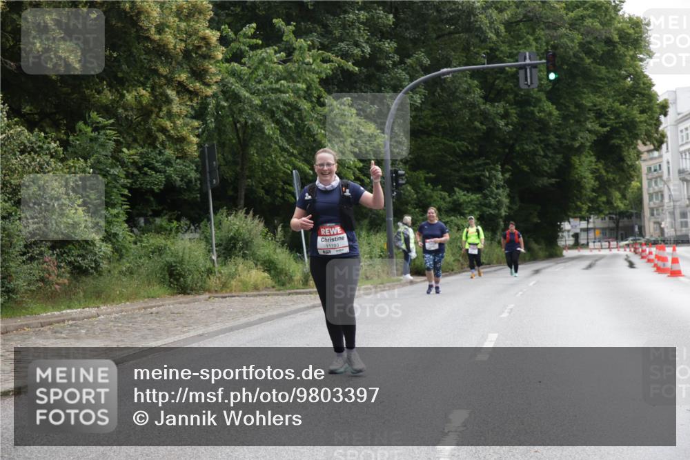 14.06.2026 - REWE Women's Run Jannik Wohlers http://msf.ph/oto/9803397 14.06.2026 10:20:34 Laufen 11193, 57 meine-sportfotos.de