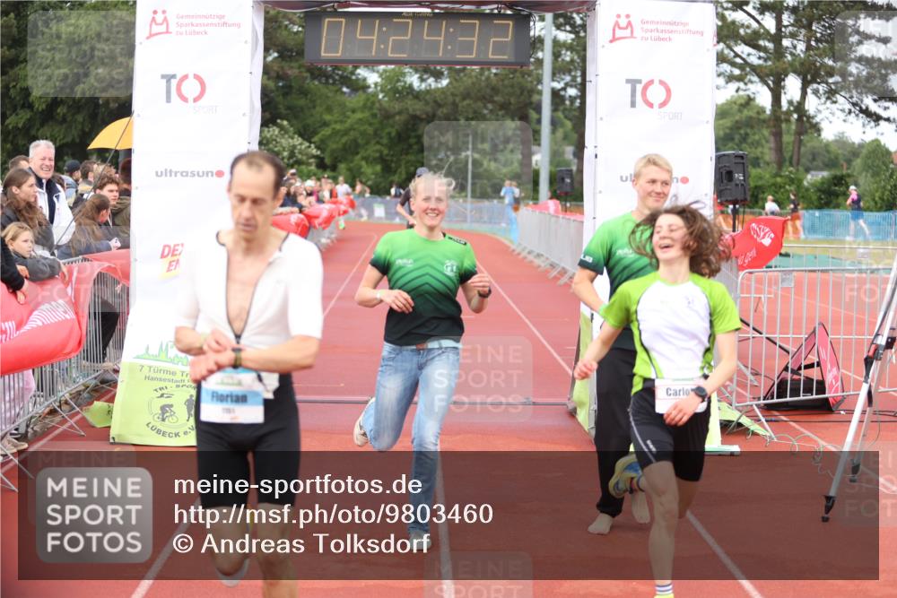 14.06.2026 - 7 Türme Triathlon Andreas Tolksdorf http://msf.ph/oto/9803460 14.06.2026 15:24:31 Ziel 661, 897, 1151 meine-sportfotos.de