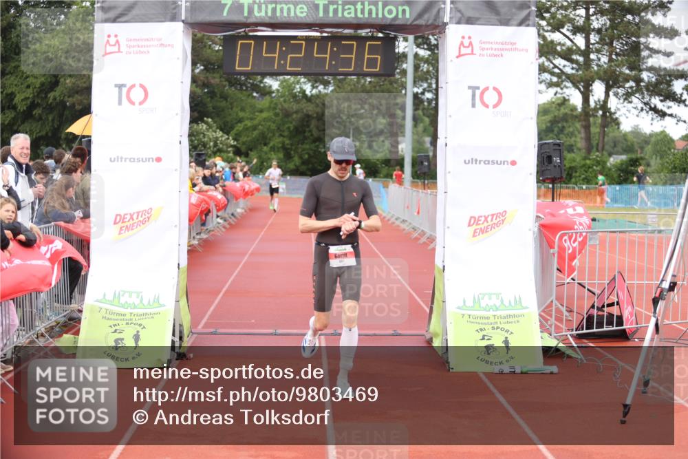 14.06.2026 - 7 Türme Triathlon Andreas Tolksdorf http://msf.ph/oto/9803469 14.06.2026 15:24:34 Ziel 661, 897, 1151 meine-sportfotos.de