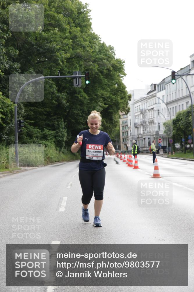 14.06.2026 - REWE Women's Run Jannik Wohlers http://msf.ph/oto/9803577 14.06.2026 10:23:04 Laufen 10228 meine-sportfotos.de