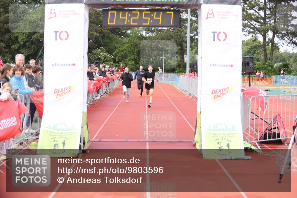 14.06.2026 - 7 Türme Triathlon Andreas Tolksdorf http://msf.ph/oto/9803596 14.06.2026 15:25:46 Ziel 1192 meine-sportfotos.de