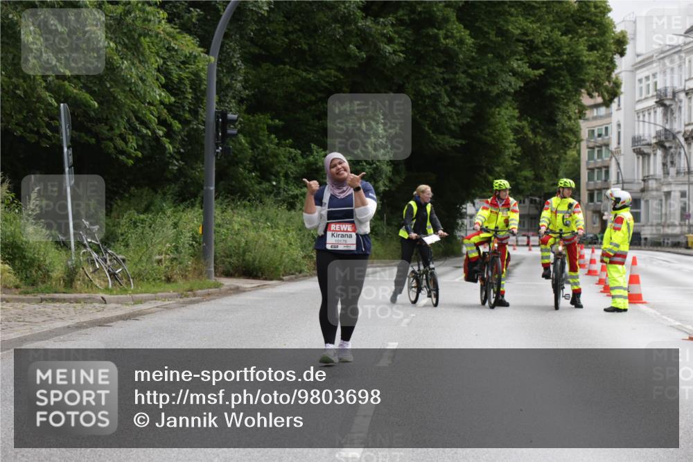 14.06.2026 - REWE Women's Run Jannik Wohlers http://msf.ph/oto/9803698 14.06.2026 10:28:16 Laufen 10176 meine-sportfotos.de