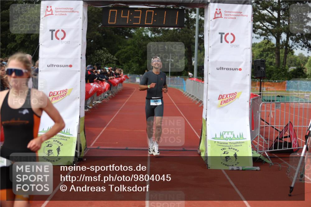 14.06.2026 - 7 Türme Triathlon Andreas Tolksdorf http://msf.ph/oto/9804045 14.06.2026 15:30:09 Ziel 1147, 1710 meine-sportfotos.de