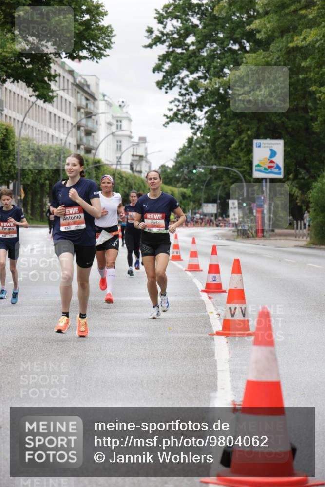 14.06.2026 - REWE Women's Run Jannik Wohlers http://msf.ph/oto/9804062 14.06.2026 10:37:18 Laufen 5, 5336, 6051 meine-sportfotos.de