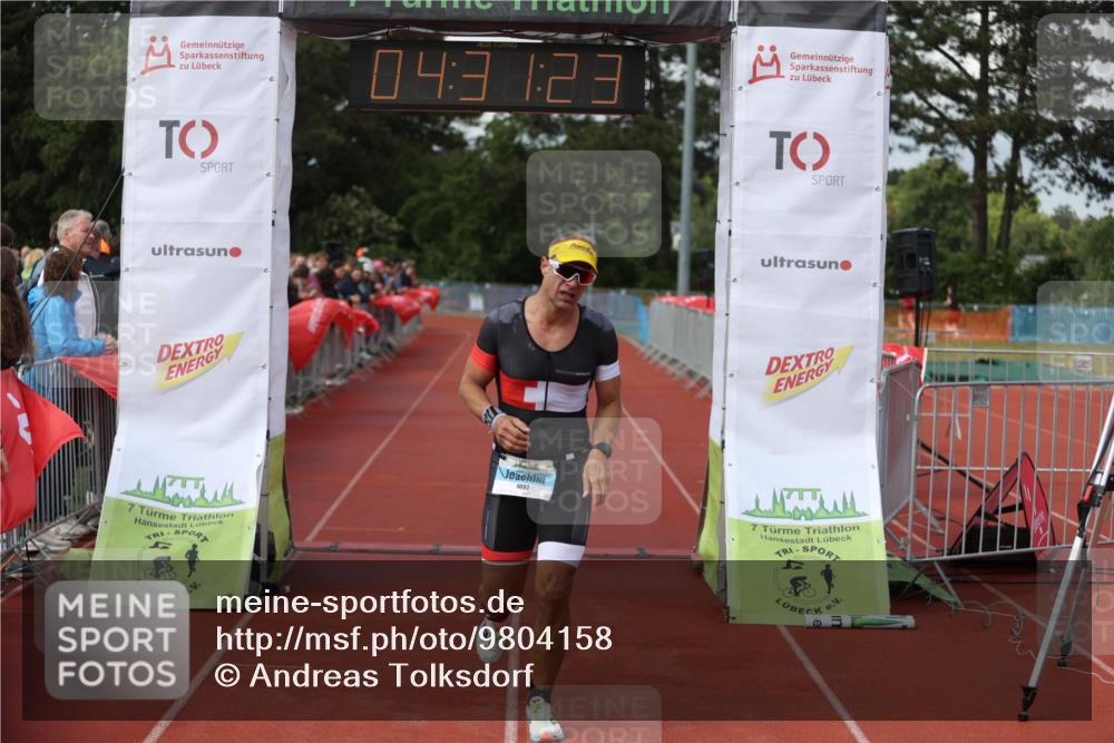 14.06.2026 - 7 Türme Triathlon Andreas Tolksdorf http://msf.ph/oto/9804158 14.06.2026 15:31:22 Ziel 1091 meine-sportfotos.de