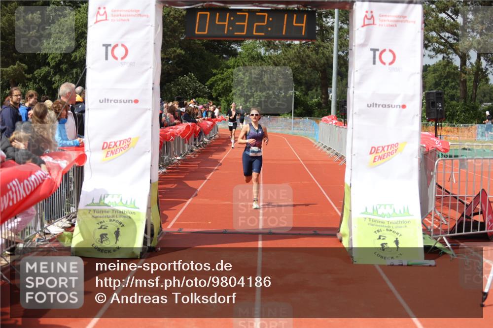 14.06.2026 - 7 Türme Triathlon Andreas Tolksdorf http://msf.ph/oto/9804186 14.06.2026 15:32:13 Ziel 1021, 1768 meine-sportfotos.de