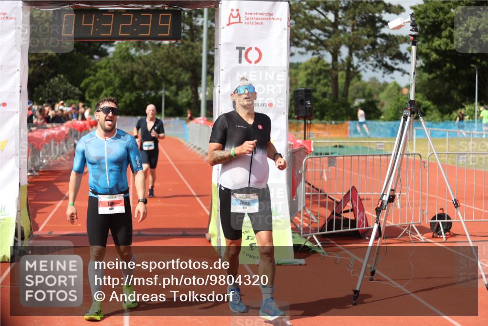 14.06.2026 - 7 Türme Triathlon Andreas Tolksdorf http://msf.ph/oto/9804320 14.06.2026 15:32:38 Ziel 840, 917, 1025 meine-sportfotos.de
