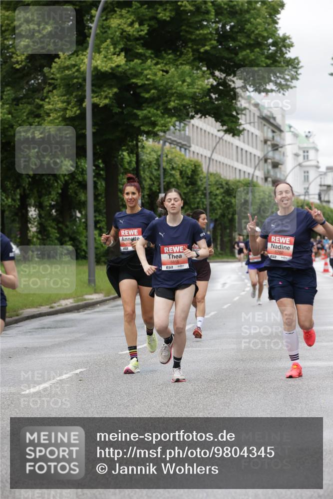 14.06.2026 - REWE Women's Run Jannik Wohlers http://msf.ph/oto/9804345 14.06.2026 10:37:48 Laufen 5815, 57, 5702, 7 meine-sportfotos.de
