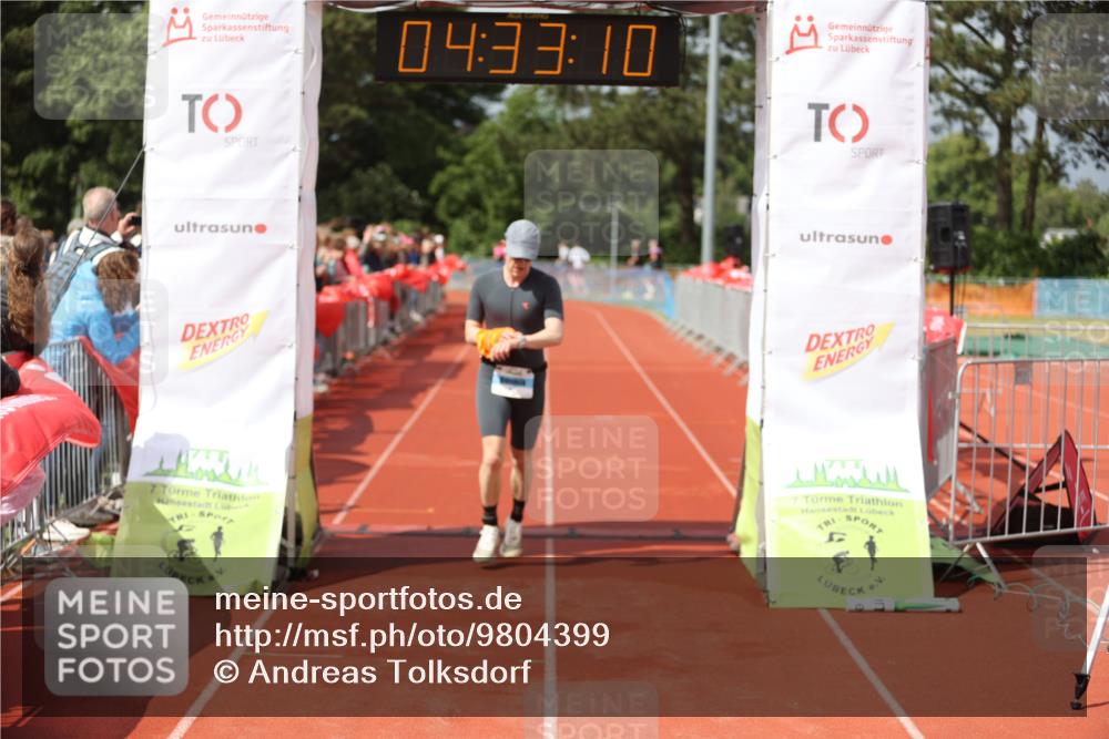 14.06.2026 - 7 Türme Triathlon Andreas Tolksdorf http://msf.ph/oto/9804399 14.06.2026 15:33:08 Ziel 941 meine-sportfotos.de