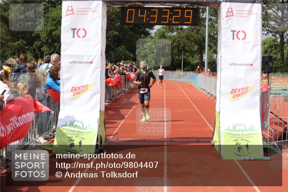 14.06.2026 - 7 Türme Triathlon Andreas Tolksdorf http://msf.ph/oto/9804407 14.06.2026 15:33:28 Ziel 643 meine-sportfotos.de