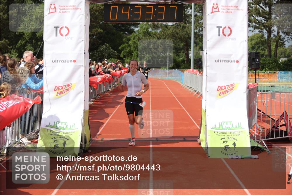 14.06.2026 - 7 Türme Triathlon Andreas Tolksdorf http://msf.ph/oto/9804443 14.06.2026 15:33:35 Ziel 643, 665, 1104 meine-sportfotos.de
