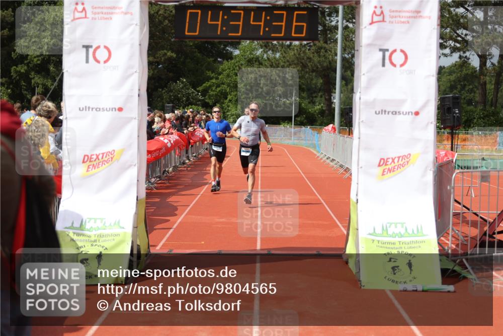 14.06.2026 - 7 Türme Triathlon Andreas Tolksdorf http://msf.ph/oto/9804565 14.06.2026 15:34:35 Ziel 923, 1086, 1096 meine-sportfotos.de