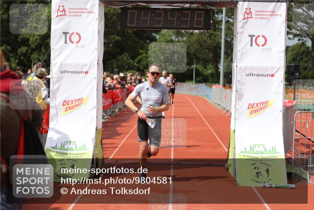 14.06.2026 - 7 Türme Triathlon Andreas Tolksdorf http://msf.ph/oto/9804581 14.06.2026 15:34:37 Ziel 923, 951, 1086, 1096 meine-sportfotos.de