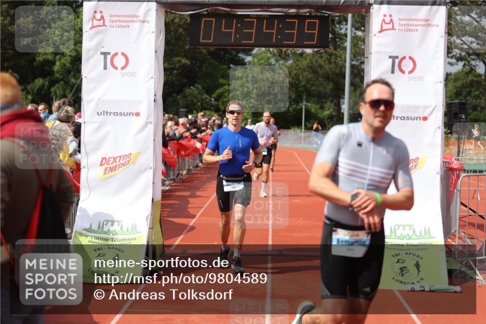 14.06.2026 - 7 Türme Triathlon Andreas Tolksdorf http://msf.ph/oto/9804589 14.06.2026 15:34:38 Ziel 923, 951, 1007, 1086, 1096 meine-sportfotos.de