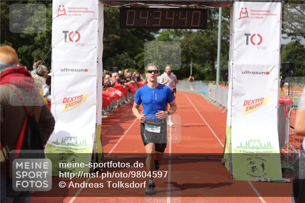14.06.2026 - 7 Türme Triathlon Andreas Tolksdorf http://msf.ph/oto/9804597 14.06.2026 15:34:38 Ziel 923, 951, 1007, 1086, 1096 meine-sportfotos.de