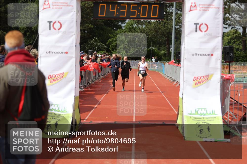 14.06.2026 - 7 Türme Triathlon Andreas Tolksdorf http://msf.ph/oto/9804695 14.06.2026 15:34:59 Ziel 955, 1146, 1185 meine-sportfotos.de