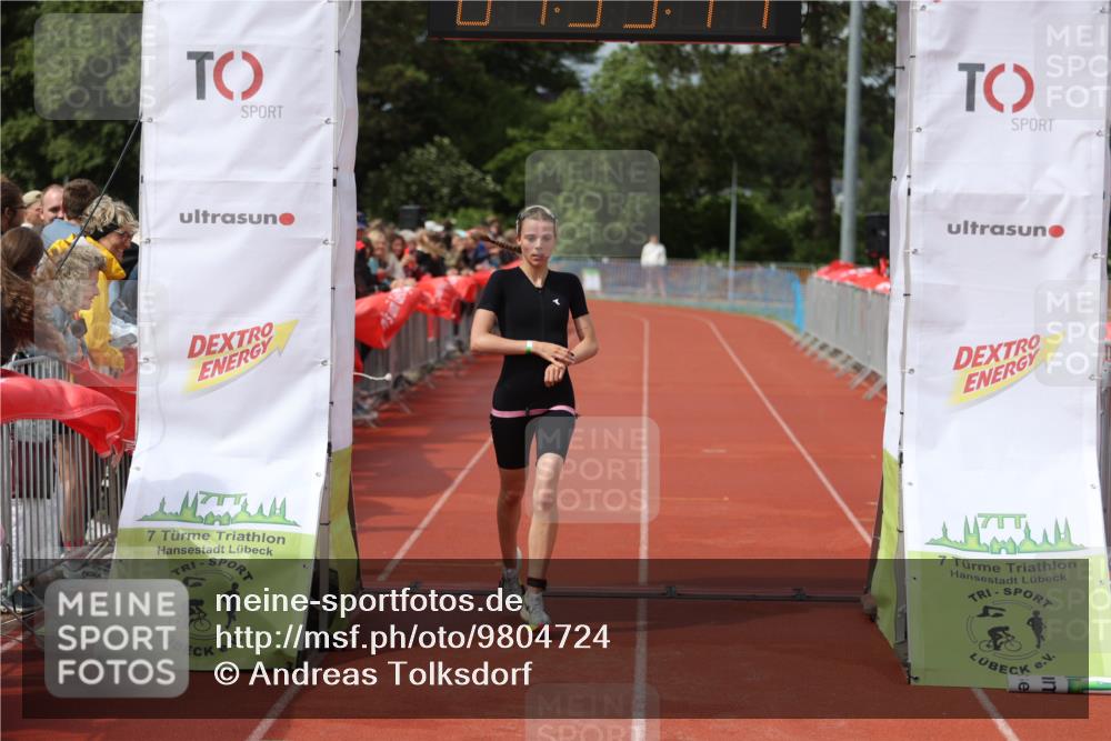 14.06.2026 - 7 Türme Triathlon Andreas Tolksdorf http://msf.ph/oto/9804724 14.06.2026 15:35:10 Ziel 1185, 1731 meine-sportfotos.de