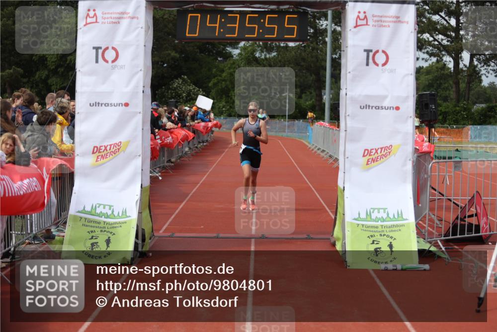14.06.2026 - 7 Türme Triathlon Andreas Tolksdorf http://msf.ph/oto/9804801 14.06.2026 15:35:53 Ziel 963, 1703 meine-sportfotos.de