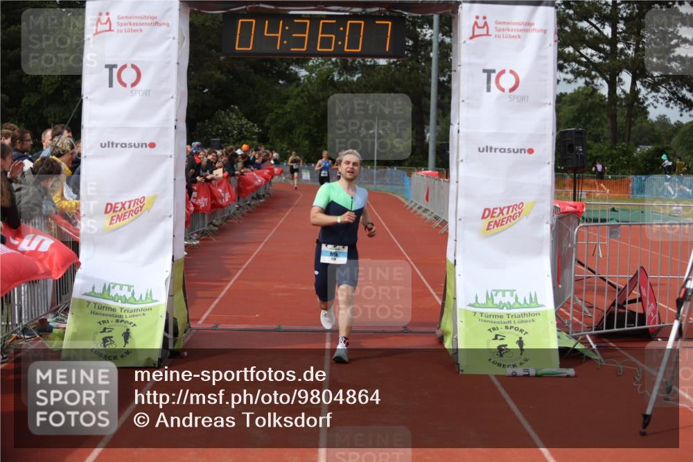 14.06.2026 - 7 Türme Triathlon Andreas Tolksdorf http://msf.ph/oto/9804864 14.06.2026 15:36:05 Ziel 1056, 1116 meine-sportfotos.de