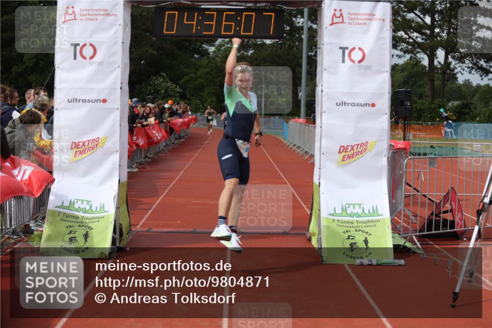 14.06.2026 - 7 Türme Triathlon Andreas Tolksdorf http://msf.ph/oto/9804871 14.06.2026 15:36:06 Ziel 1056, 1116, 1131 meine-sportfotos.de