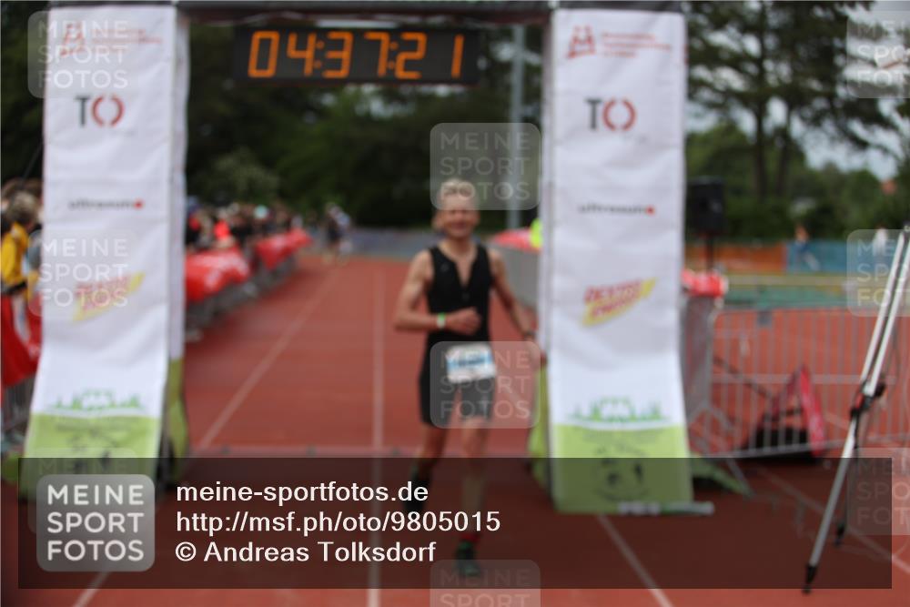 14.06.2026 - 7 Türme Triathlon Andreas Tolksdorf http://msf.ph/oto/9805015 14.06.2026 15:37:20 Ziel 948, 1137 meine-sportfotos.de