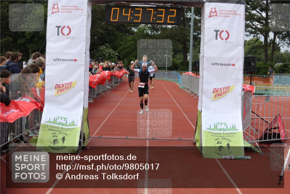 14.06.2026 - 7 Türme Triathlon Andreas Tolksdorf http://msf.ph/oto/9805017 14.06.2026 15:37:31 Ziel 792, 933 meine-sportfotos.de