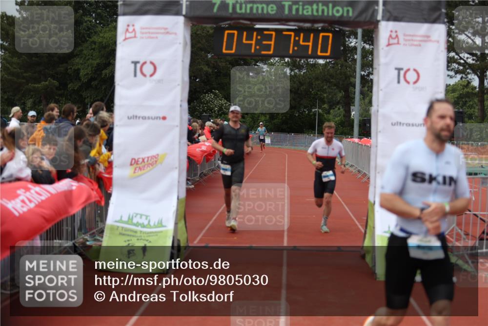 14.06.2026 - 7 Türme Triathlon Andreas Tolksdorf http://msf.ph/oto/9805030 14.06.2026 15:37:39 Ziel 792, 920, 933, 956 meine-sportfotos.de