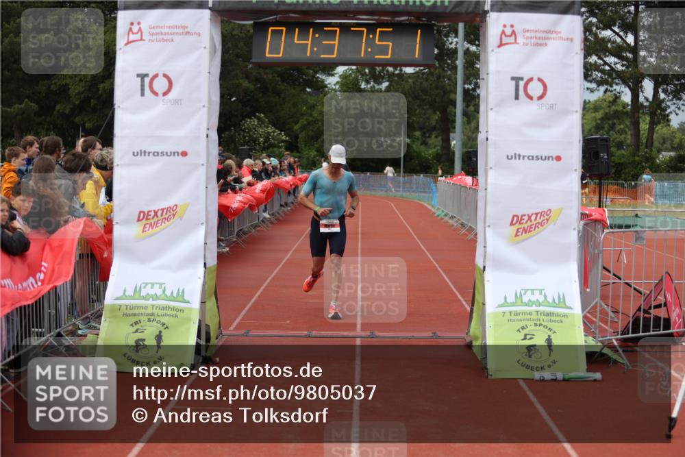 14.06.2026 - 7 Türme Triathlon Andreas Tolksdorf http://msf.ph/oto/9805037 14.06.2026 15:37:51 Ziel 676, 722 meine-sportfotos.de