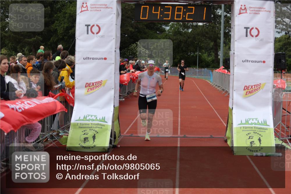 14.06.2026 - 7 Türme Triathlon Andreas Tolksdorf http://msf.ph/oto/9805065 14.06.2026 15:38:20 Ziel 1117, 1153, 1182 meine-sportfotos.de