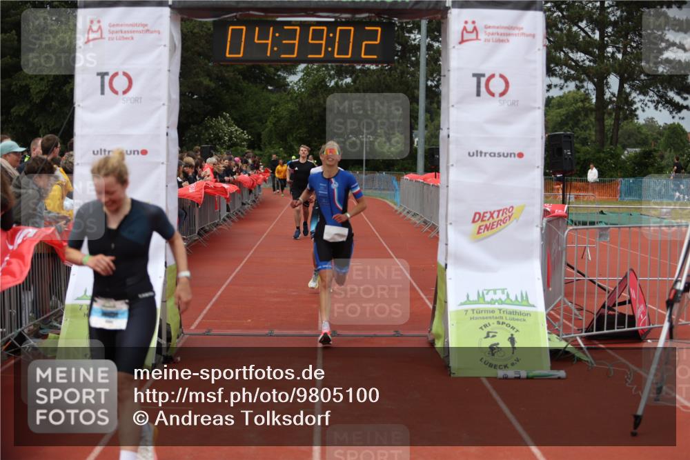14.06.2026 - 7 Türme Triathlon Andreas Tolksdorf http://msf.ph/oto/9805100 14.06.2026 15:39:01 Ziel 997, 1084, 1093, 1180 meine-sportfotos.de