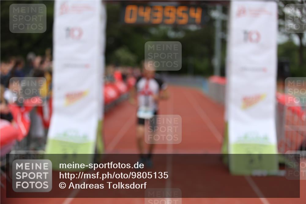 14.06.2026 - 7 Türme Triathlon Andreas Tolksdorf http://msf.ph/oto/9805135 14.06.2026 15:39:53 Ziel 914 meine-sportfotos.de