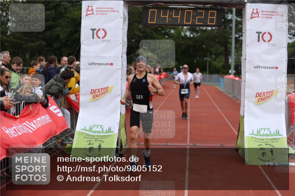 14.06.2026 - 7 Türme Triathlon Andreas Tolksdorf http://msf.ph/oto/9805152 14.06.2026 15:40:27 Ziel 973, 1028, 1089 meine-sportfotos.de