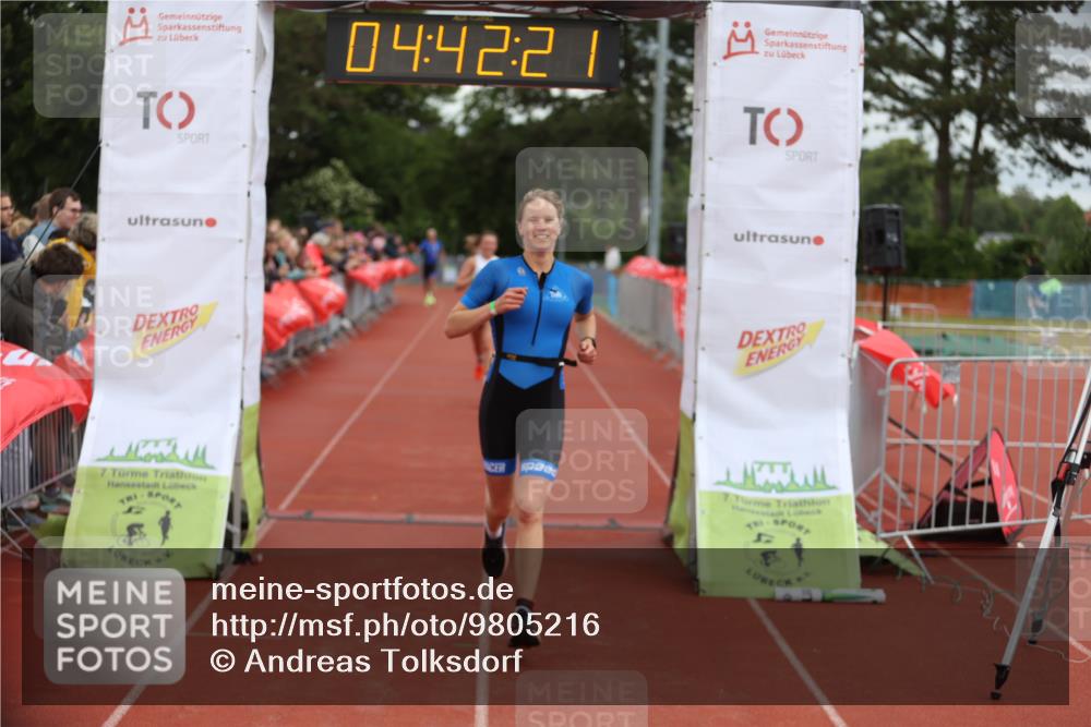 14.06.2026 - 7 Türme Triathlon Andreas Tolksdorf http://msf.ph/oto/9805216 14.06.2026 15:42:20 Ziel 911, 1184 meine-sportfotos.de