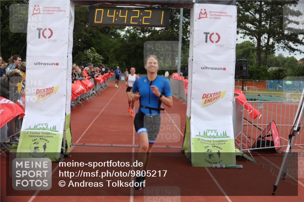 14.06.2026 - 7 Türme Triathlon Andreas Tolksdorf http://msf.ph/oto/9805217 14.06.2026 15:42:20 Ziel 911, 1184 meine-sportfotos.de