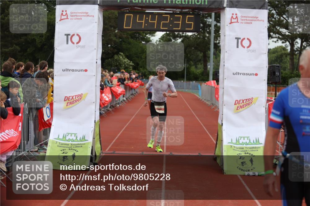 14.06.2026 - 7 Türme Triathlon Andreas Tolksdorf http://msf.ph/oto/9805228 14.06.2026 15:42:34 Ziel 725, 986, 1759 meine-sportfotos.de