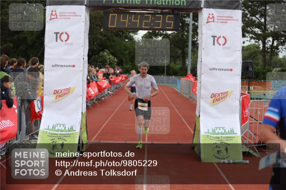 14.06.2026 - 7 Türme Triathlon Andreas Tolksdorf http://msf.ph/oto/9805229 14.06.2026 15:42:34 Ziel 725, 986, 1759 meine-sportfotos.de