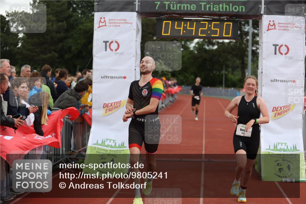 14.06.2026 - 7 Türme Triathlon Andreas Tolksdorf http://msf.ph/oto/9805241 14.06.2026 15:42:49 Ziel 614, 1108, 1614 meine-sportfotos.de