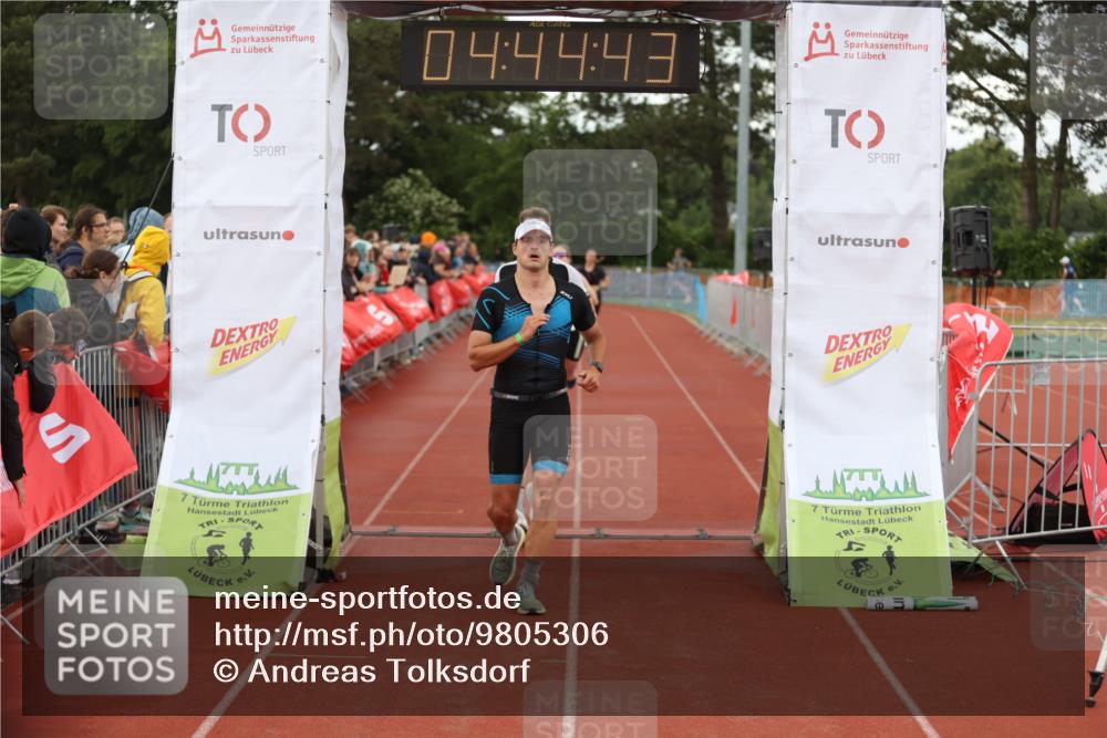 14.06.2026 - 7 Türme Triathlon Andreas Tolksdorf http://msf.ph/oto/9805306 14.06.2026 15:44:42 Ziel 832, 992, 1032, 1068, 1651 meine-sportfotos.de