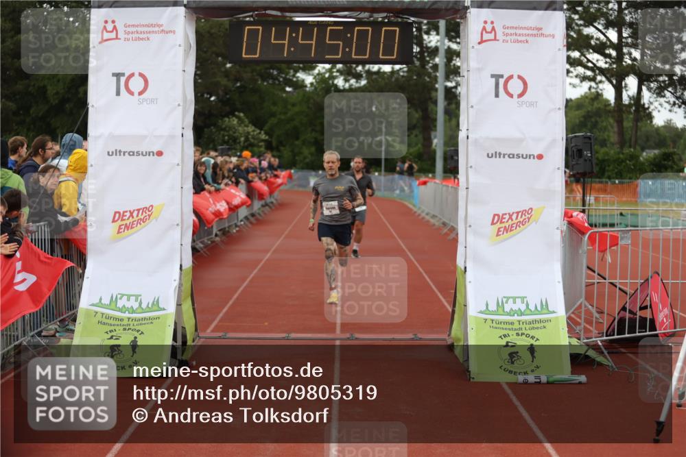 14.06.2026 - 7 Türme Triathlon Andreas Tolksdorf http://msf.ph/oto/9805319 14.06.2026 15:44:59 Ziel 896, 993, 1097 meine-sportfotos.de