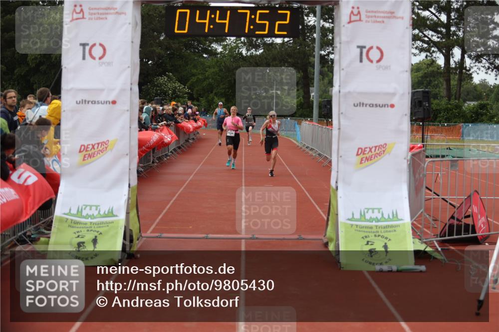 14.06.2026 - 7 Türme Triathlon Andreas Tolksdorf http://msf.ph/oto/9805430 14.06.2026 15:47:51 Ziel 1163, 1596, 1679, 1681 meine-sportfotos.de