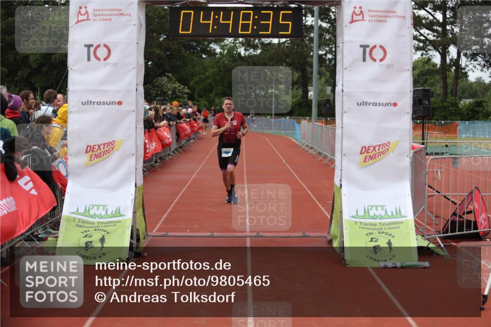 14.06.2026 - 7 Türme Triathlon Andreas Tolksdorf http://msf.ph/oto/9805465 14.06.2026 15:48:34 Ziel 966, 990, 1578 meine-sportfotos.de