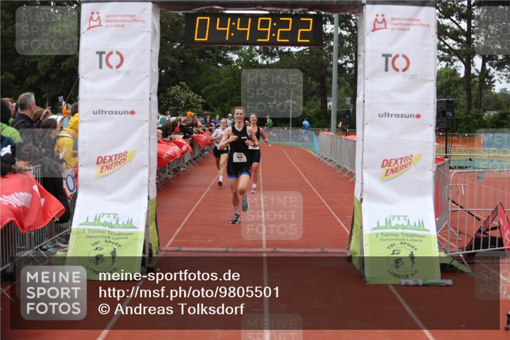 14.06.2026 - 7 Türme Triathlon Andreas Tolksdorf http://msf.ph/oto/9805501 14.06.2026 15:49:21 Ziel 693, 975, 1568, 1707, 1713 meine-sportfotos.de