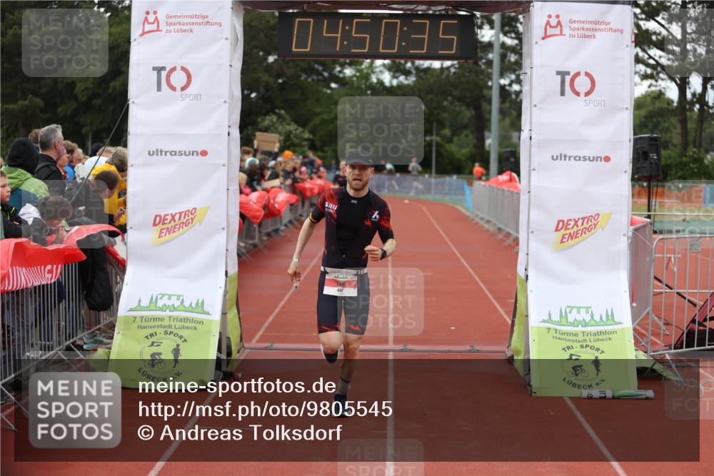 14.06.2026 - 7 Türme Triathlon Andreas Tolksdorf http://msf.ph/oto/9805545 14.06.2026 15:50:34 Ziel 682, 1734 meine-sportfotos.de