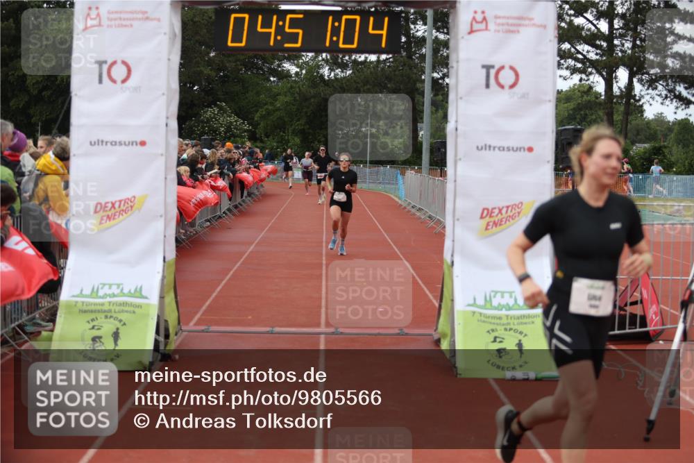 14.06.2026 - 7 Türme Triathlon Andreas Tolksdorf http://msf.ph/oto/9805566 14.06.2026 15:51:03 Ziel 1515, 1588, 1761 meine-sportfotos.de